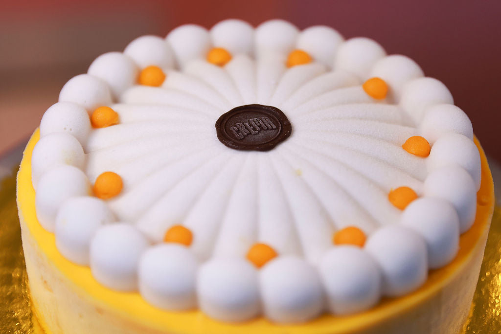 Vegan Mango Coconut Cake 8"